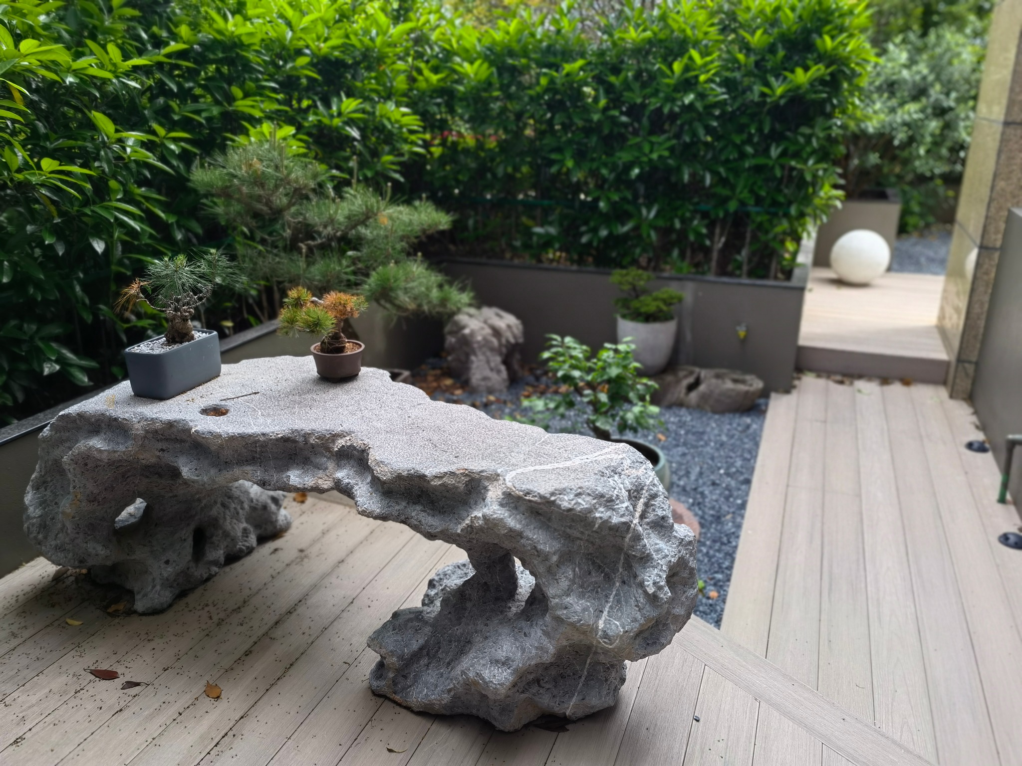 原石茶台与木平台细节