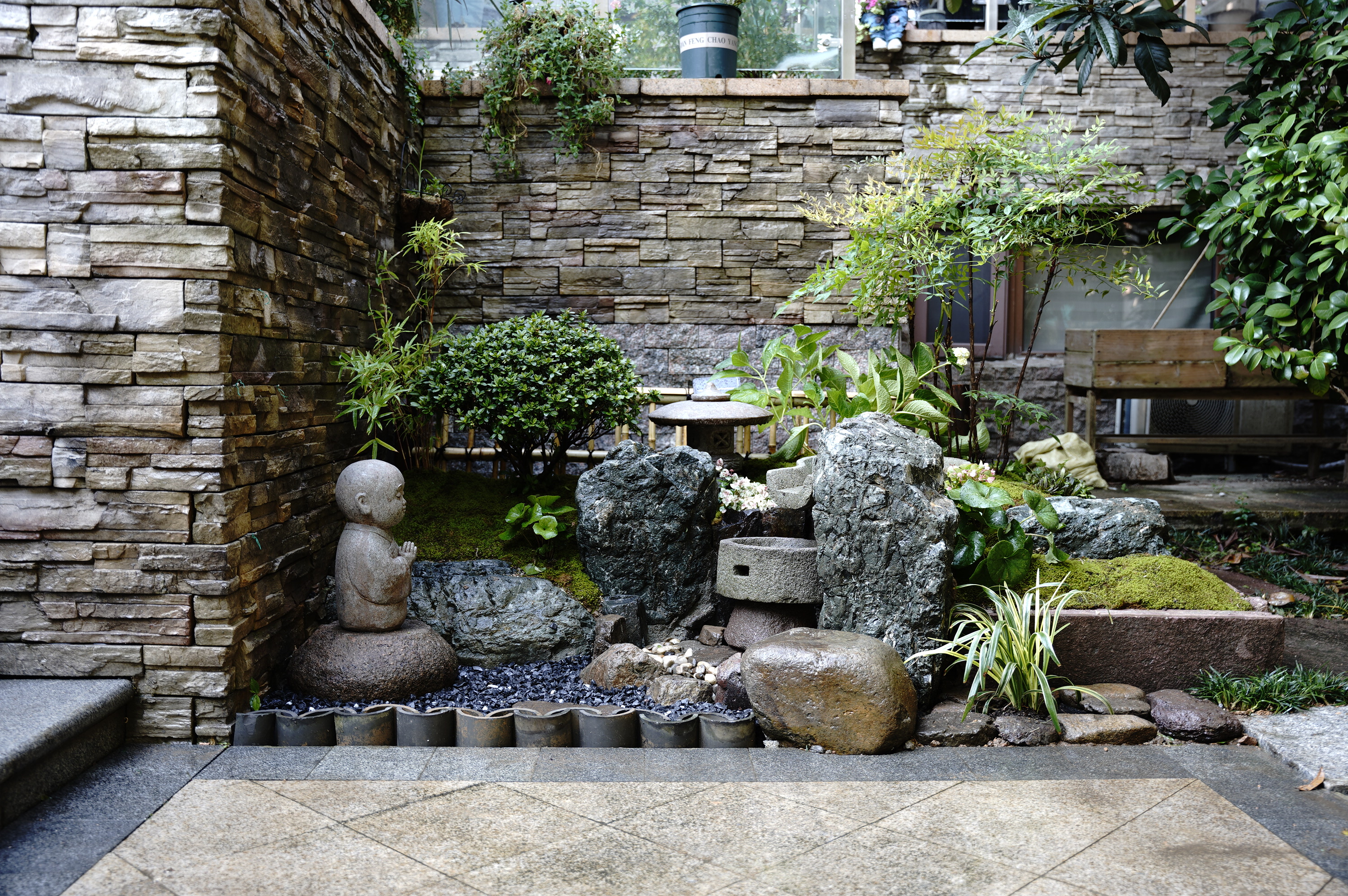 一方微景·门前五平方米的微型山水 ENTRANCE GARDEN